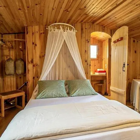 Holiday home 1 Bedroom Amazing In
